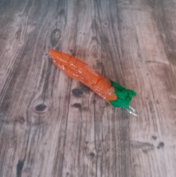 Tiny carrots - Picture 1 of 1